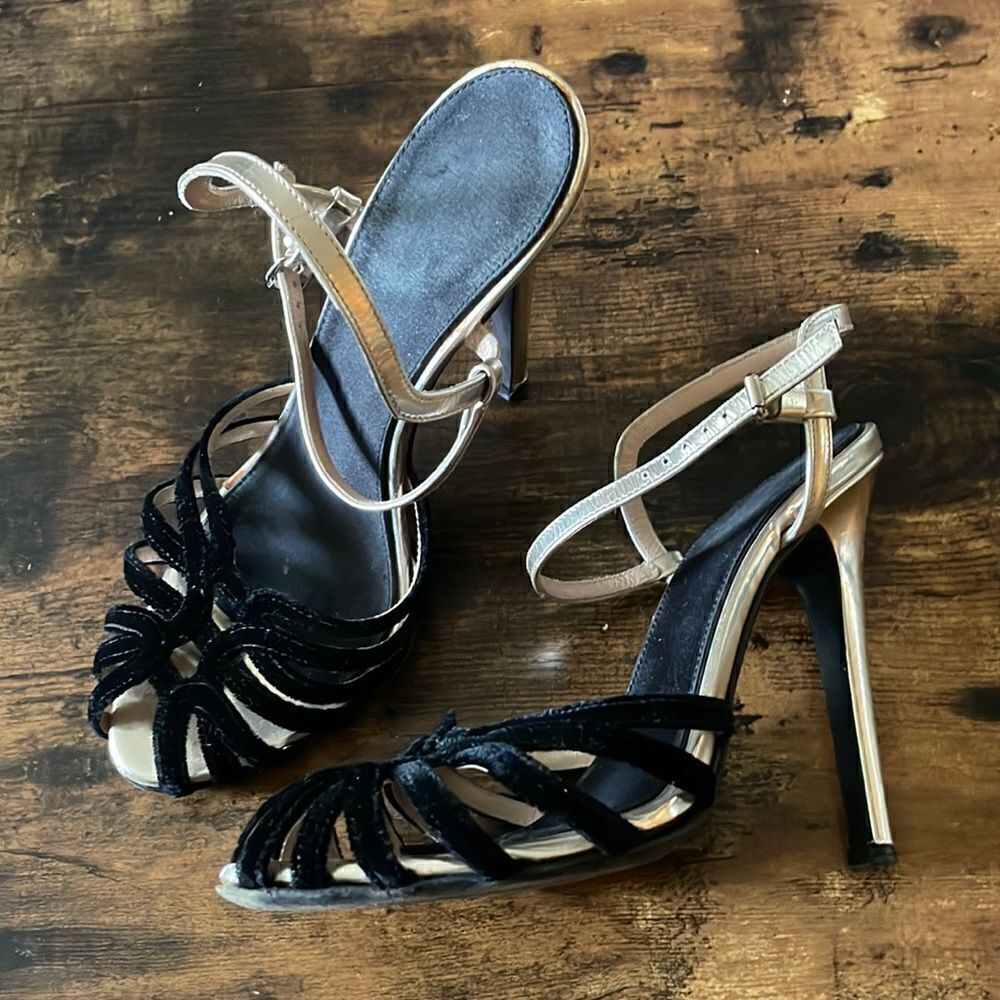 Giambattista Valli VIP Velvet Silver Disco Sandals Size 6